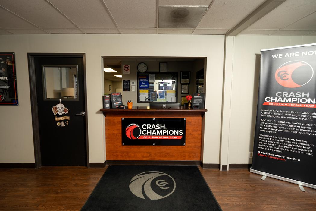 Crash Champions Collision Repair Glendora - Glendora, CA