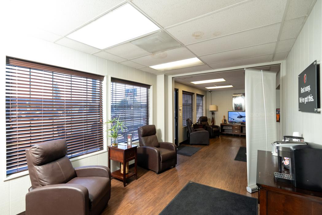 Crash Champions Collision Repair Glendora - Glendora, CA