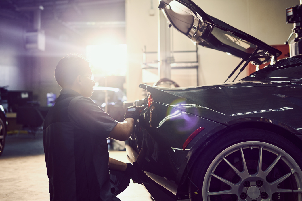 Crash Champions LUXE | EV Certified Repair Pontiac South - Pontiac, MI