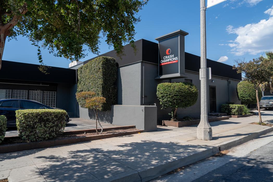 Crash Champions Collision Repair Pasadena Image