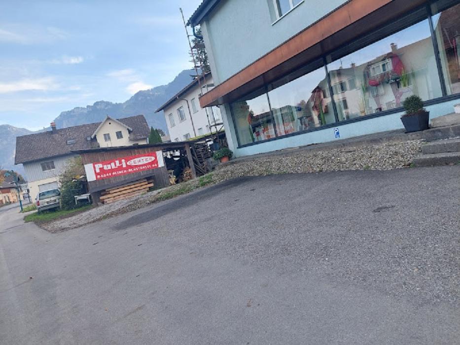 Pulli-Center Altach, Achstraße in Altach