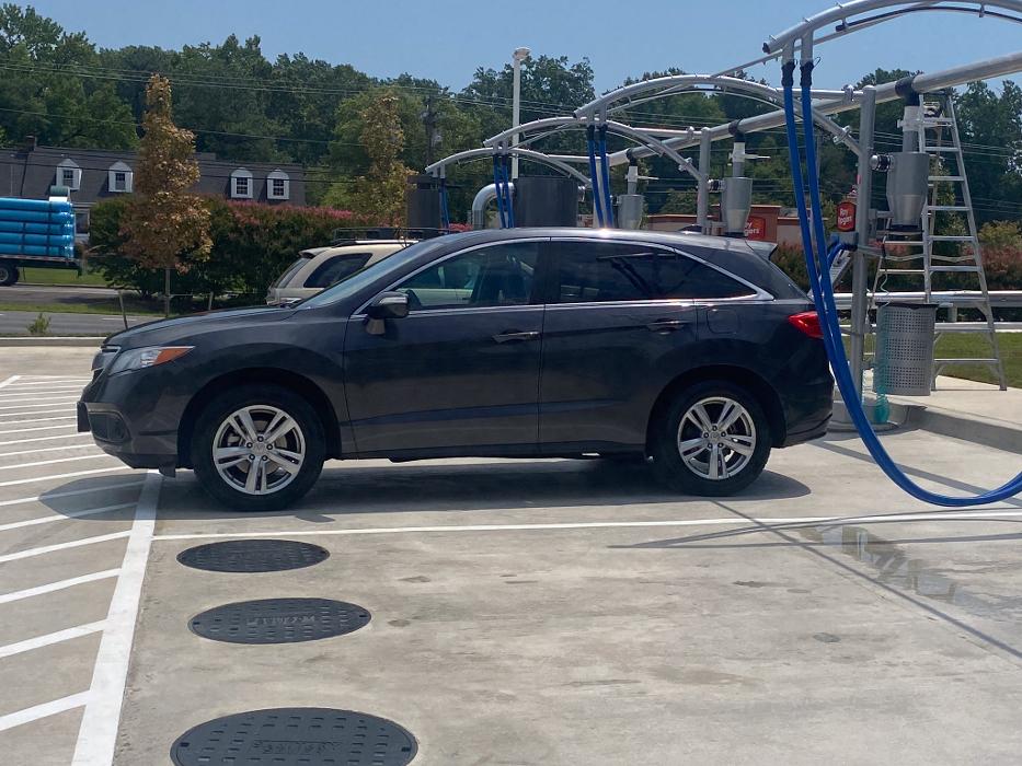 Splash In - La Plata, MD