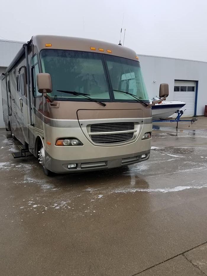 VINNYS COLLISION - Lapeer, MI