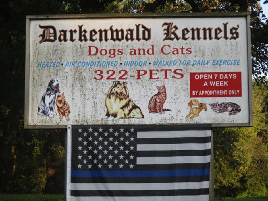 Darkenwald Kennels - Council Bluffs, IA