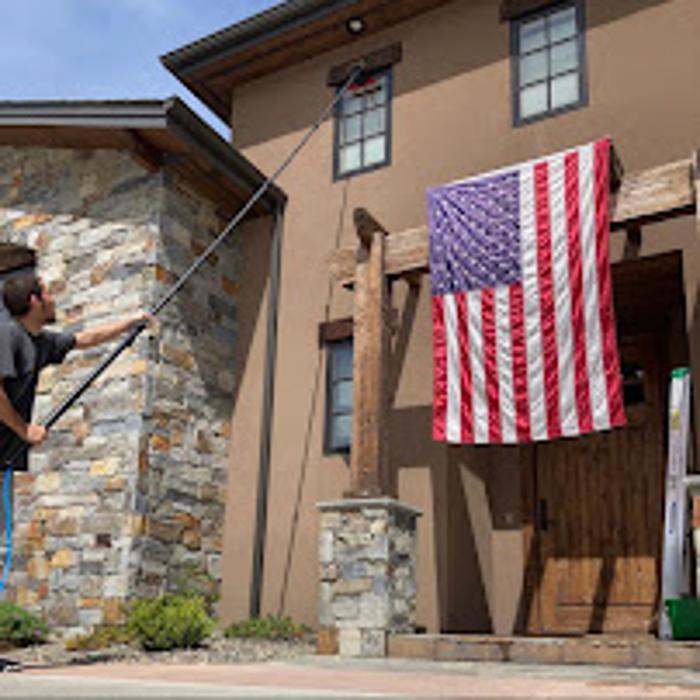 Peak and Valley Clean - Chelan, WA