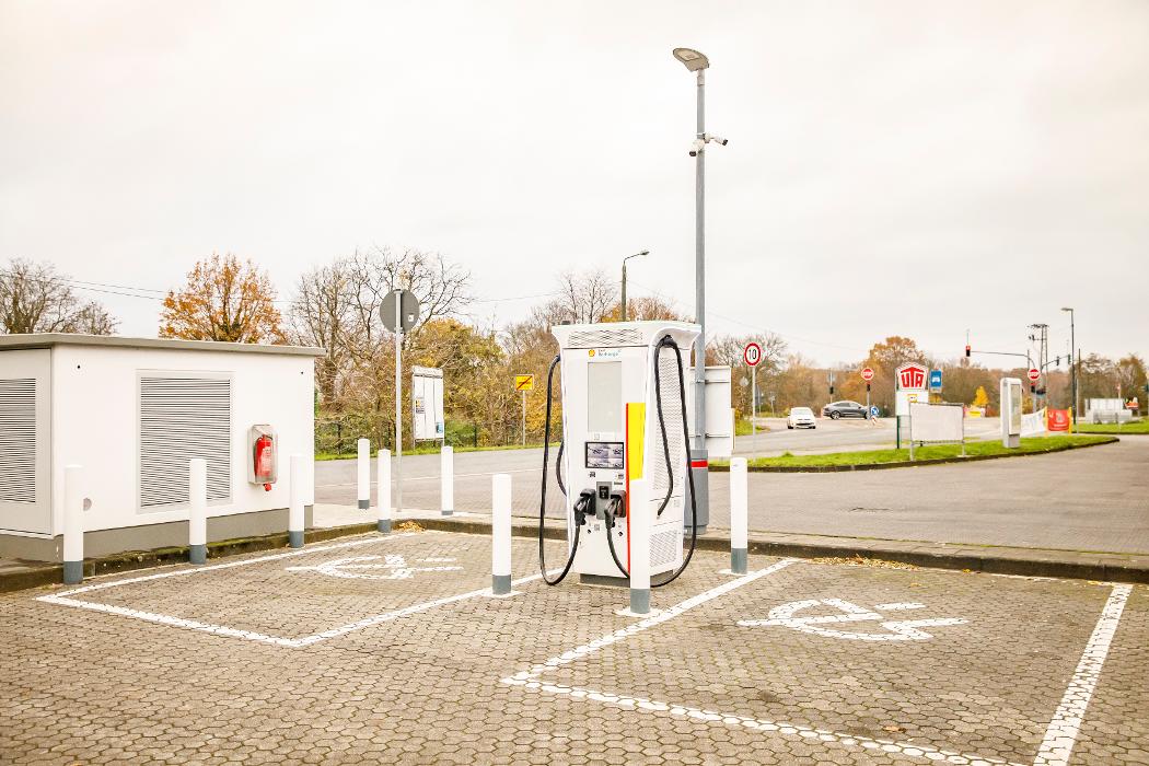 Shell Recharge Charging Station, Loikumer Rott in Hamminkeln