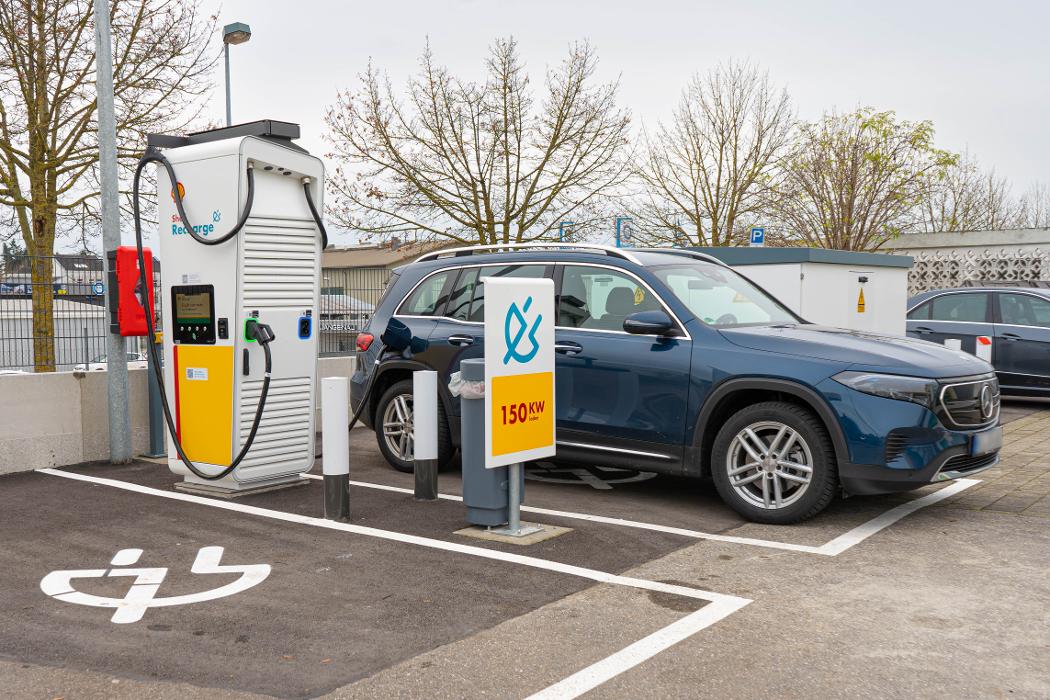 Shell Recharge Charging Station, Kiesgräble in Langenau