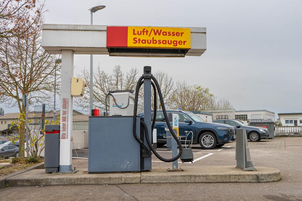 Shell Recharge Charging Station, Kiesgräble in Langenau