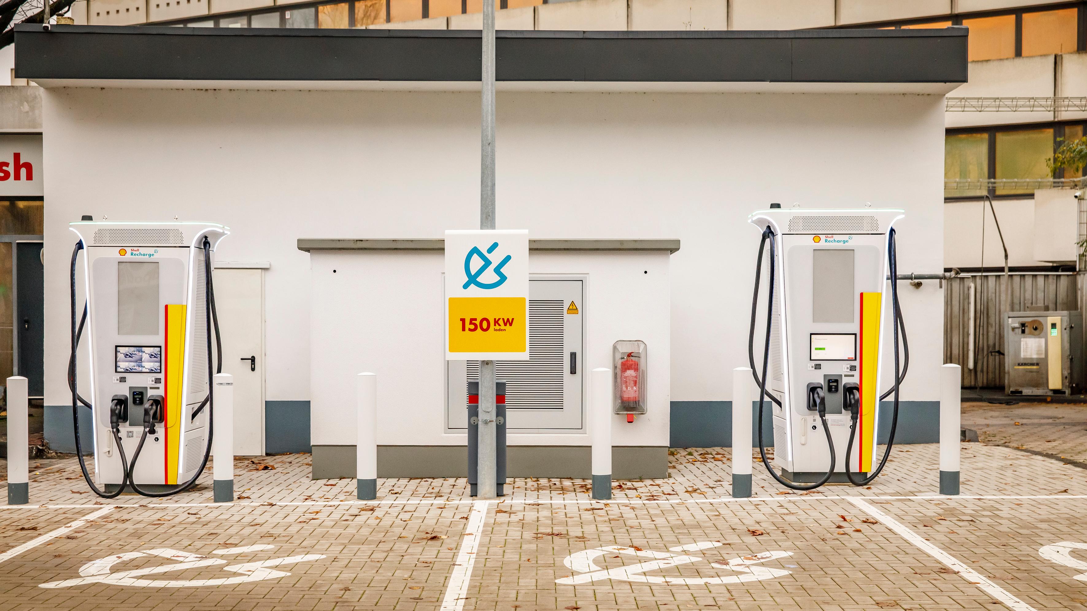 Shell Recharge Charging Station, Münsterstraße in Düsseldorf