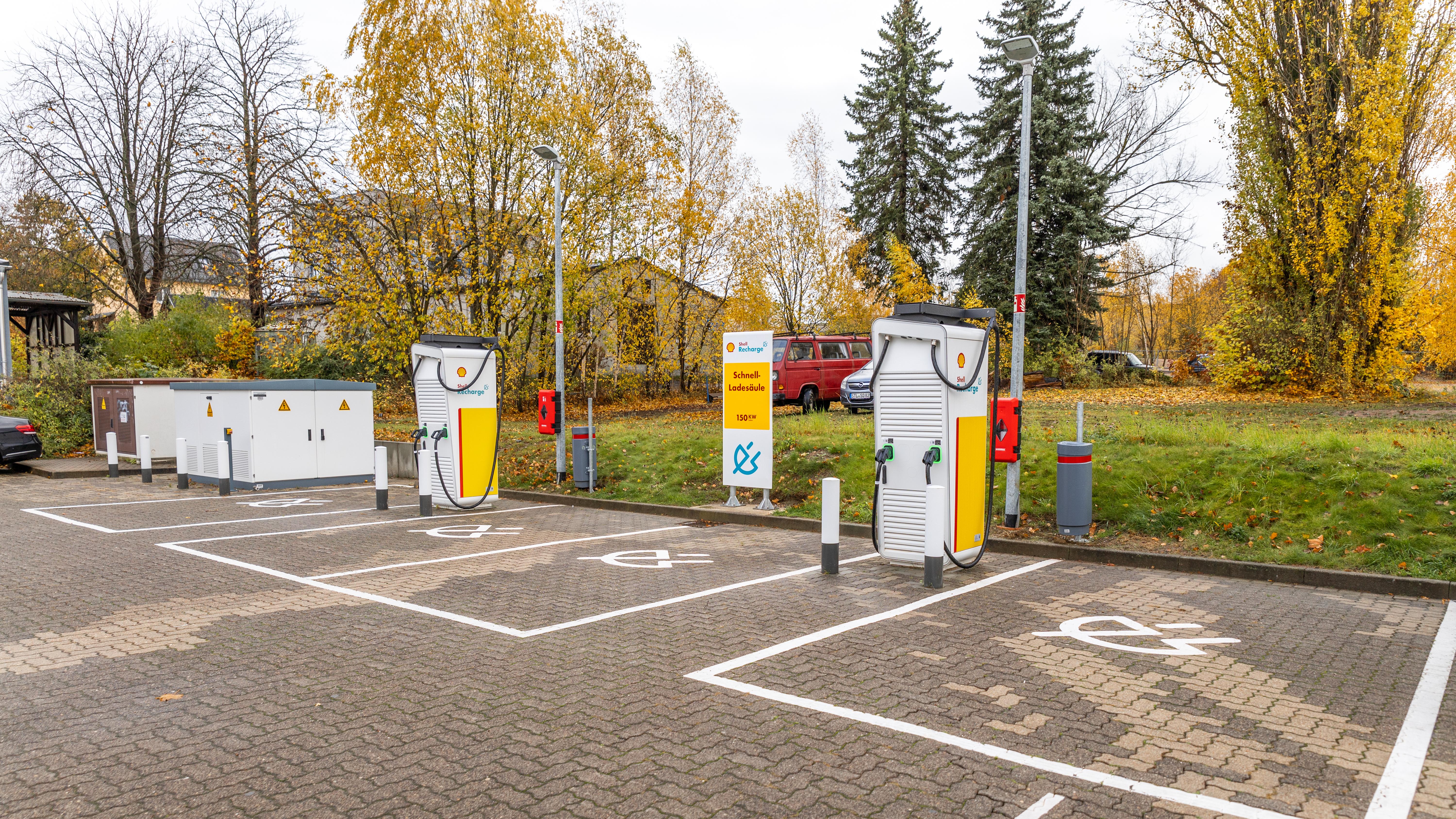 Shell Recharge Charging Station, Jagdschänkenstraße in Chemnitz