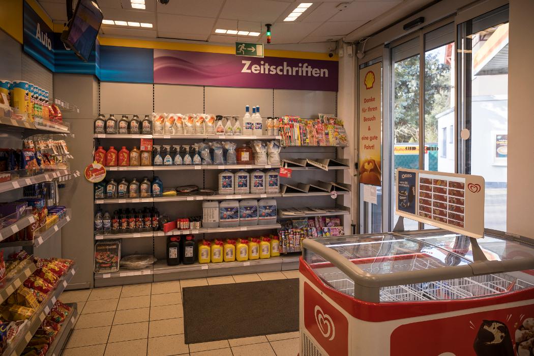 Shell Recharge Charging Station, Hermsdorfer Damm in Berlin