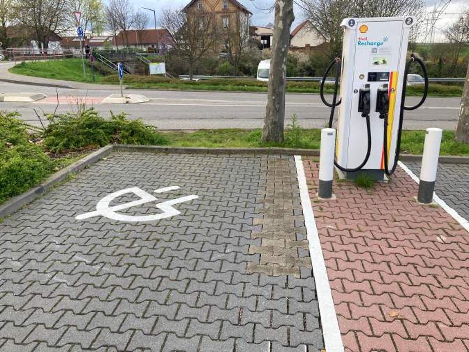 Shell Recharge Charging Station, Friedrich-Ebert-Straße in Wörrstadt