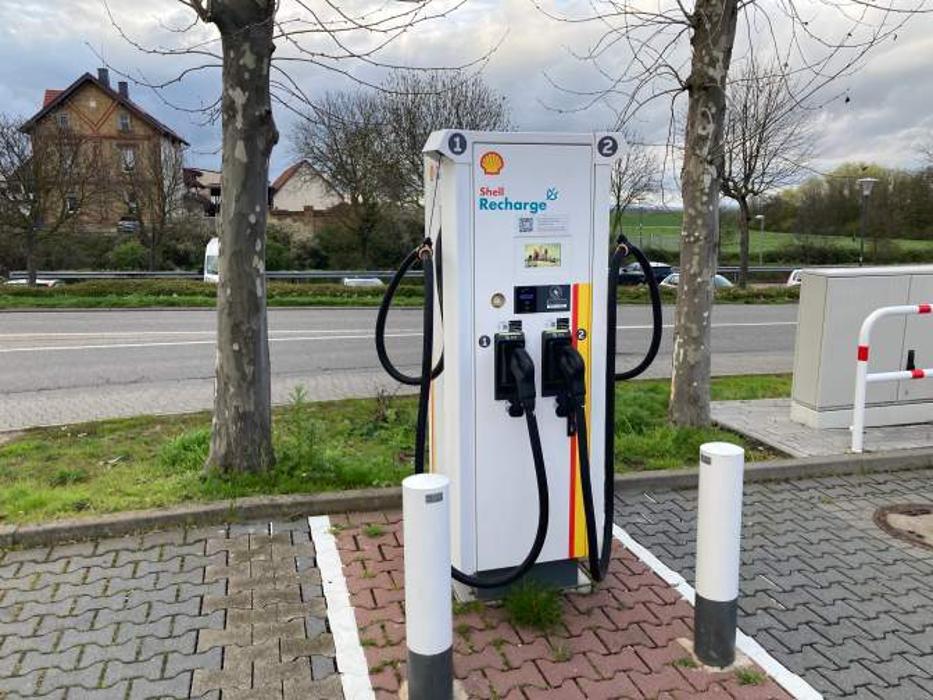 Shell Recharge Charging Station, Friedrich-Ebert-Straße in Wörrstadt