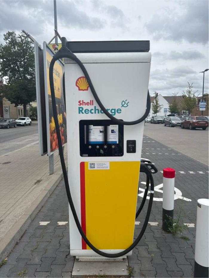 Shell Recharge Charging Station, Hauffstraße in Schwielowsee