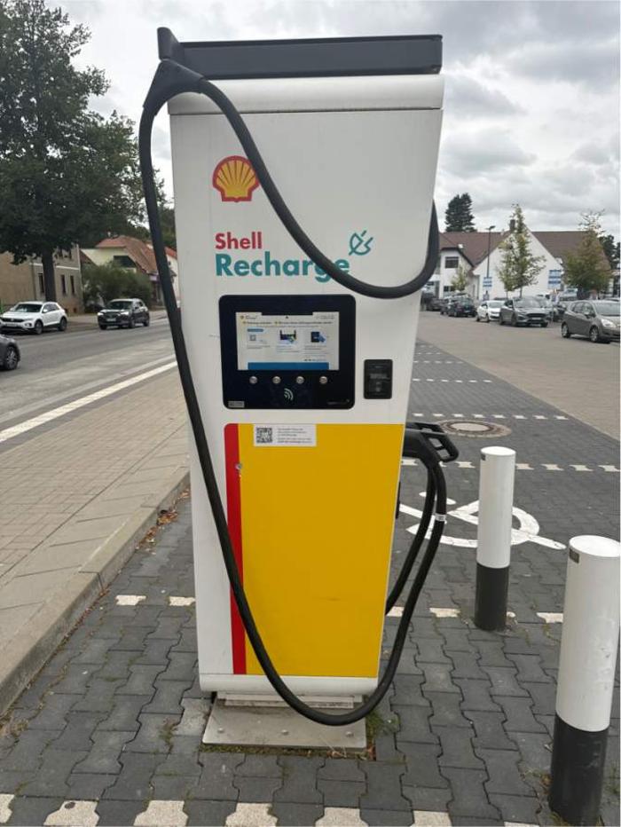 Shell Recharge Charging Station, Hauffstraße in Schwielowsee