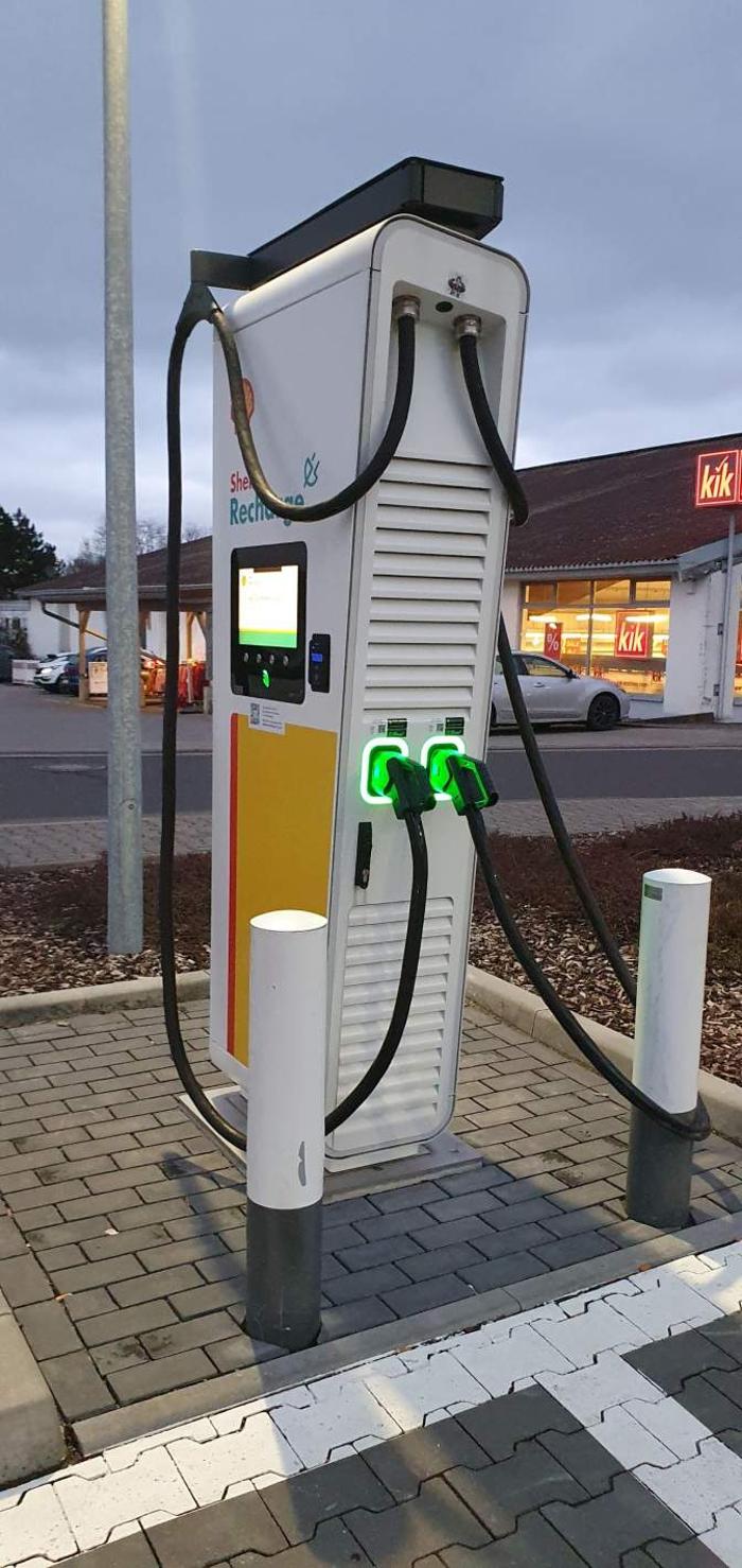 Shell Recharge Charging Station, Danziger Straße in Weilerbach