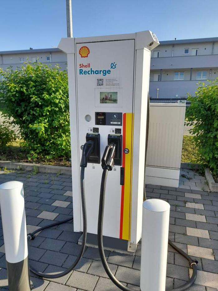 Shell Recharge Charging Station, Händelstraße in Ötigheim
