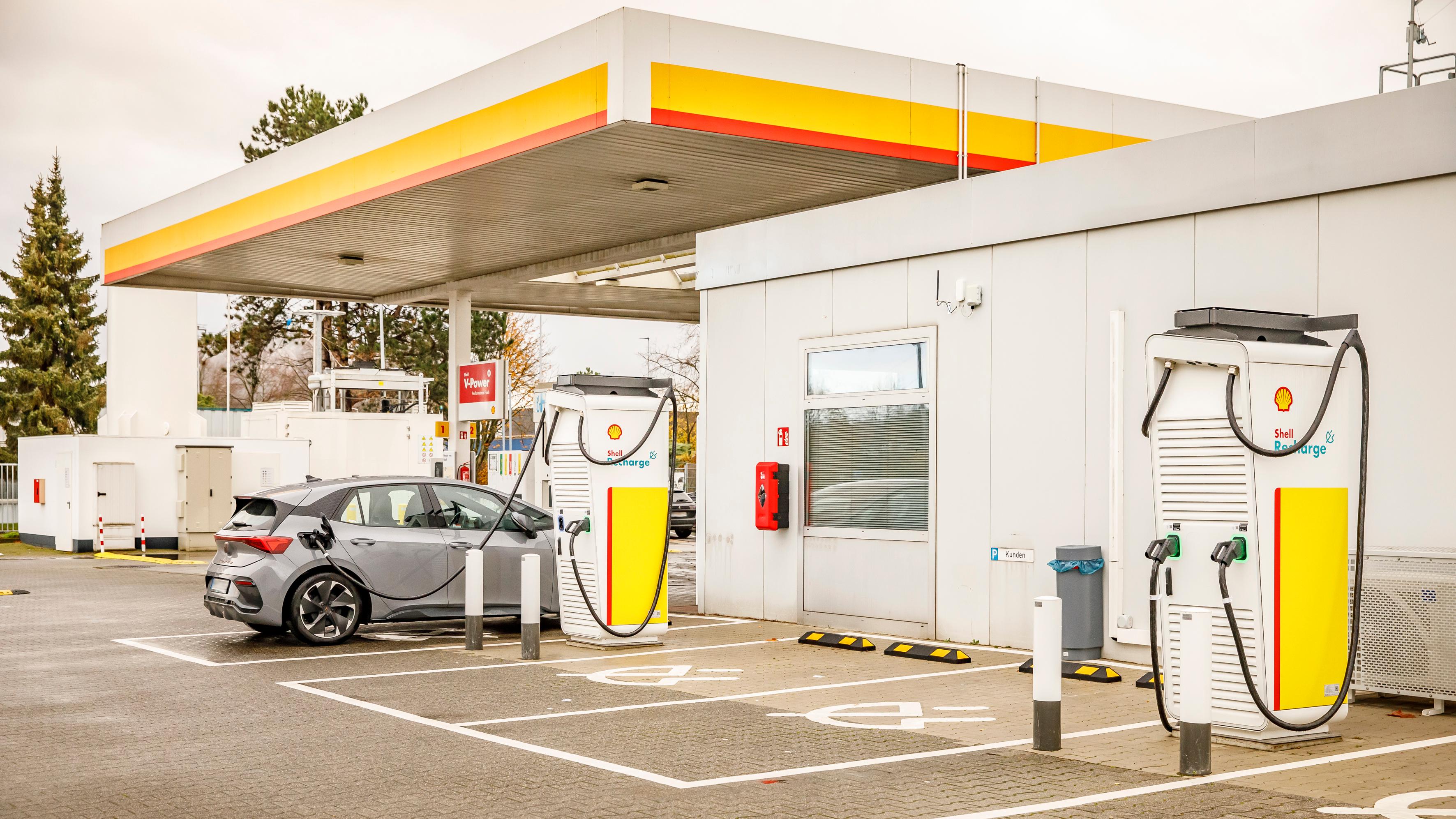Shell Recharge Charging Station, Prager Ring in Aachen