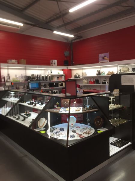 EasyCash Bijouterie, horlogerie, cosmétique