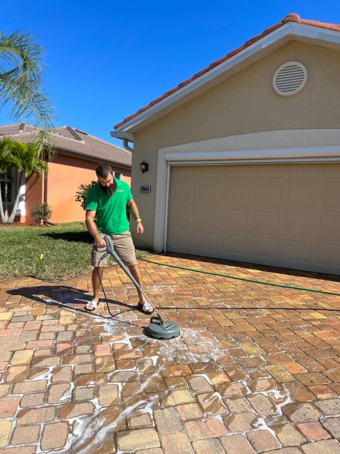GOLDMILLIO CLEANING SERVICE IN CAPE CORAL - Cape Coral, FL
