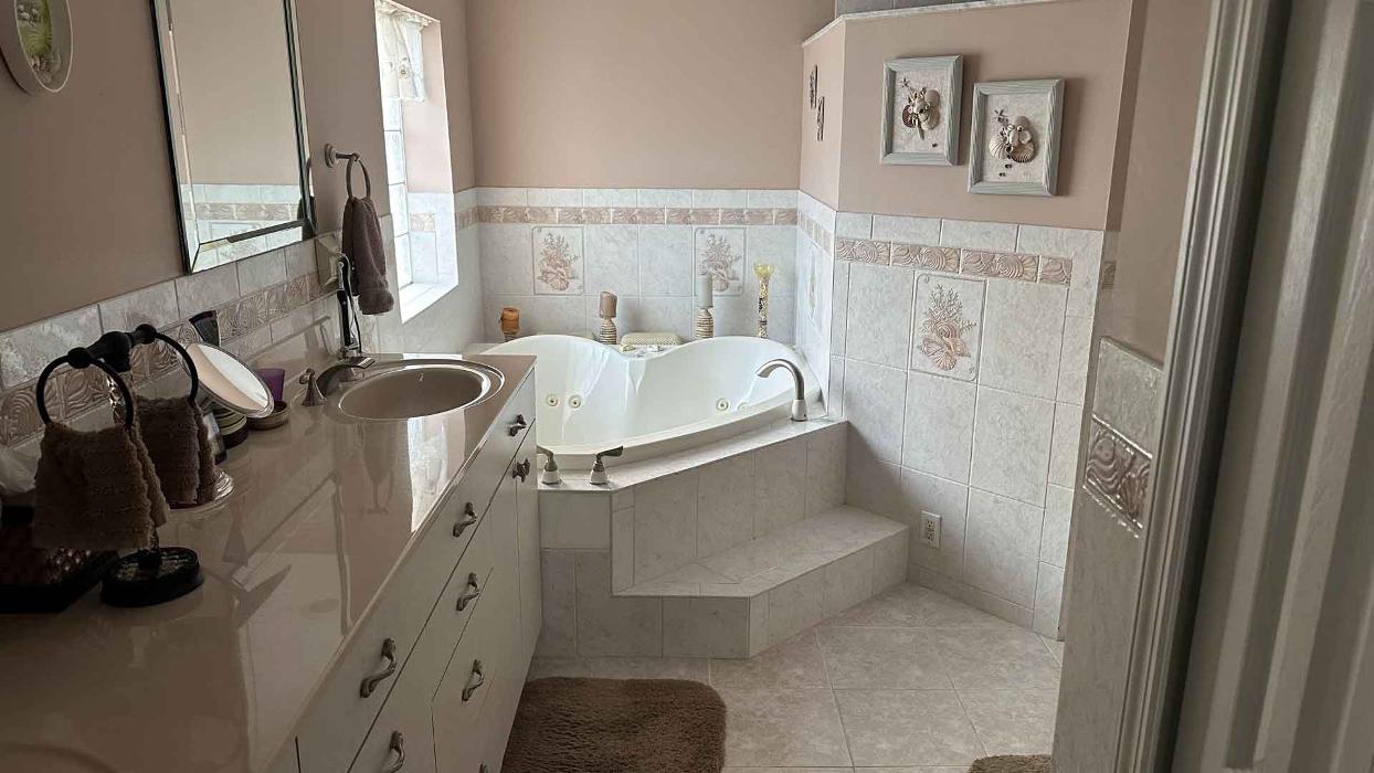 GOLDMILLIO CLEANING SERVICE IN CAPE CORAL - Cape Coral, FL