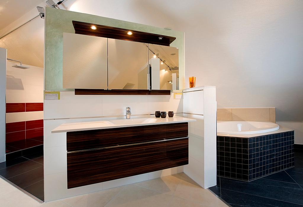 Heinz von Heiden GmbH Massivhäuser - KompetenzCentrum Isernhagen, Chromstraße in Isernhagen