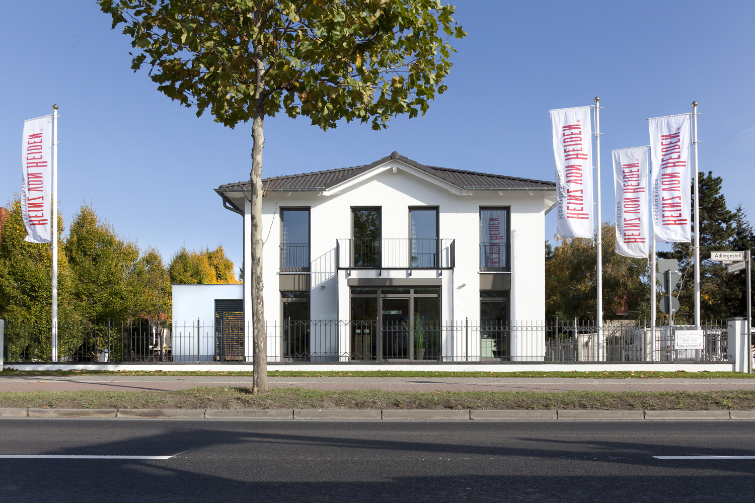 Heinz von Heiden-Musterhaus Berlin Köpenick - Wir bauen Ihr Massivhaus ...