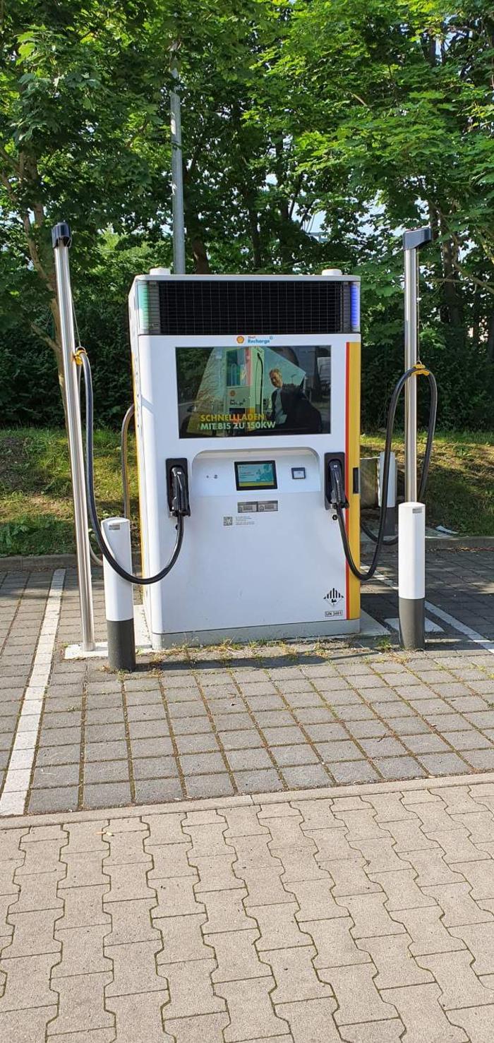Shell Recharge Charging Station, Kulmseestraße in Berlin