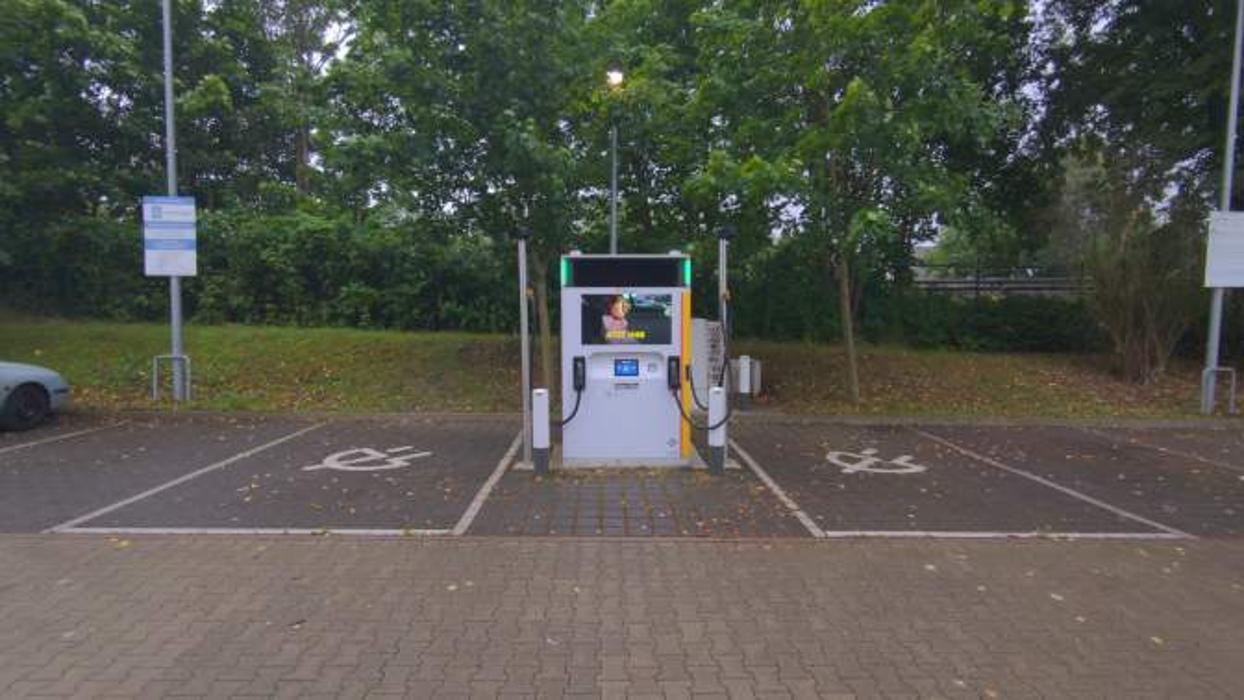 Shell Recharge Charging Station, Kulmseestraße in Berlin