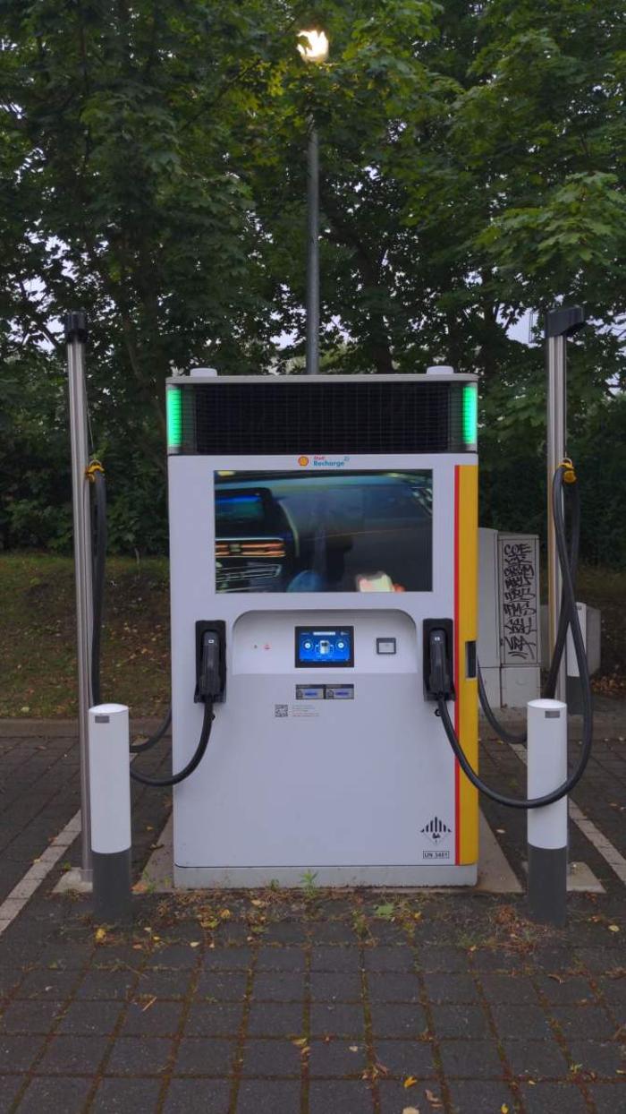 Shell Recharge Charging Station, Kulmseestraße in Berlin