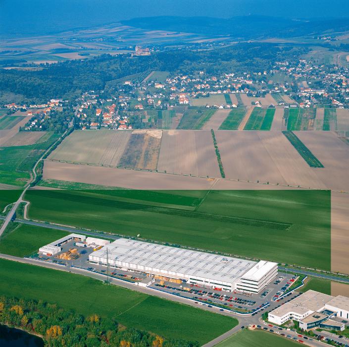 Liebherr-Transportation Systems GmbH & Co KG, Liebherrstraße in Korneuburg