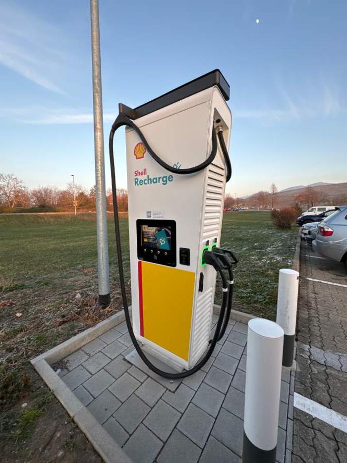 Shell Recharge Charging Station, Schliengener Straße in Müllheim im Markgräflerland