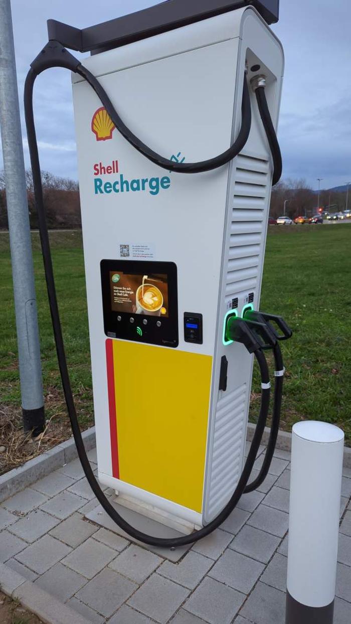 Shell Recharge Charging Station, Schliengener Straße in Müllheim im Markgräflerland
