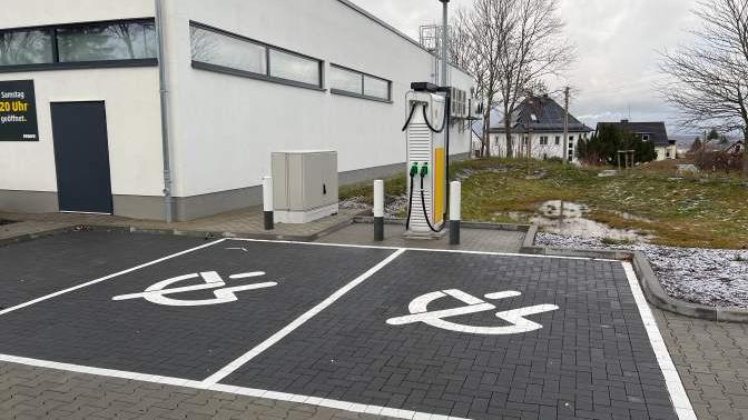 Shell Recharge Charging Station, Otto-Thörner-Straße in Chemnitz