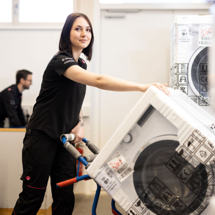 RED ZAC eWelt, Großfeldstraße in Gemeinde Reutte
