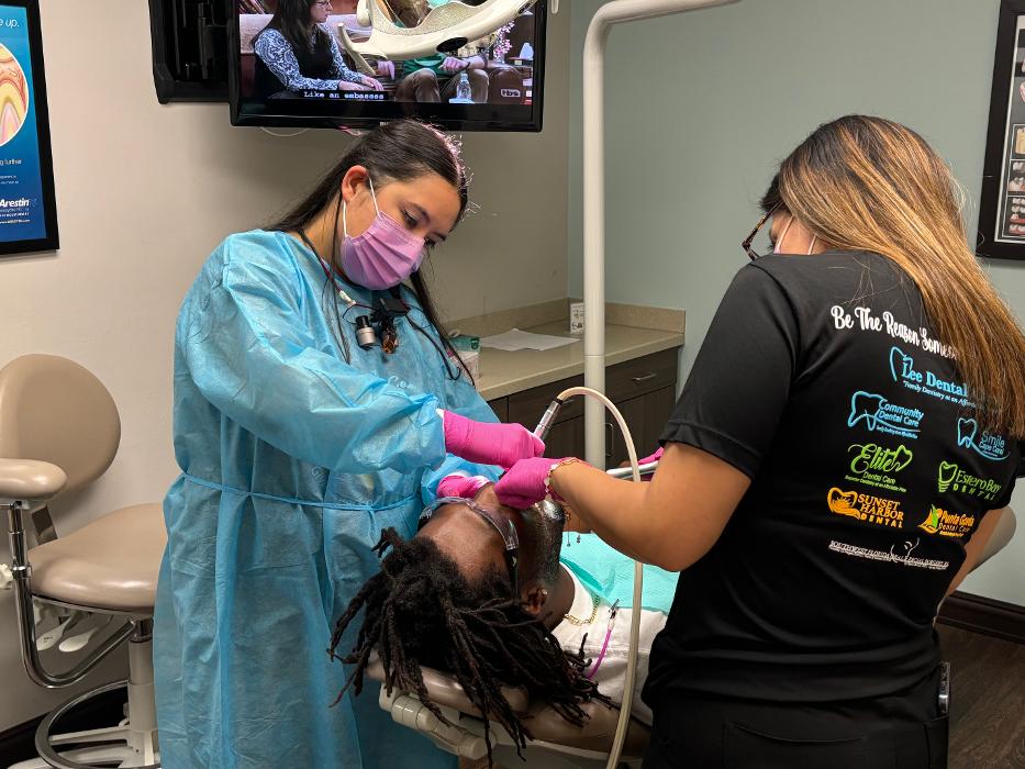 Smiles of Winter Haven Image