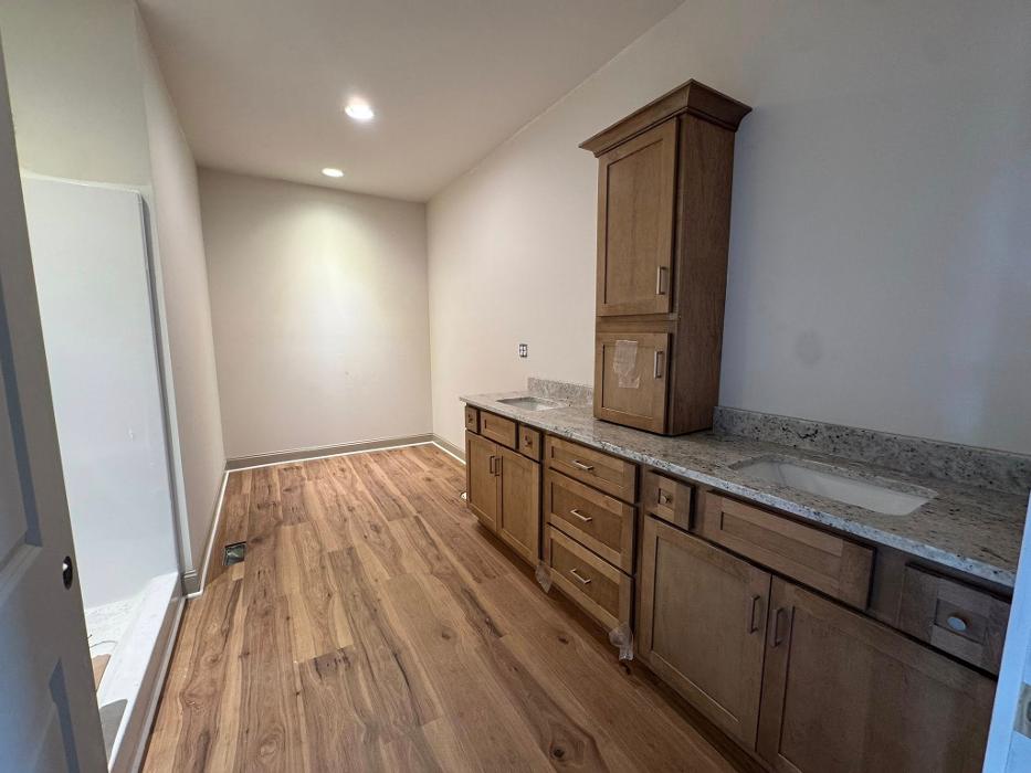 Tom Goodworth Construction Image