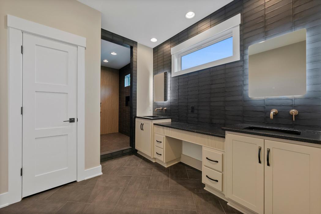 Tom Goodworth Construction Image