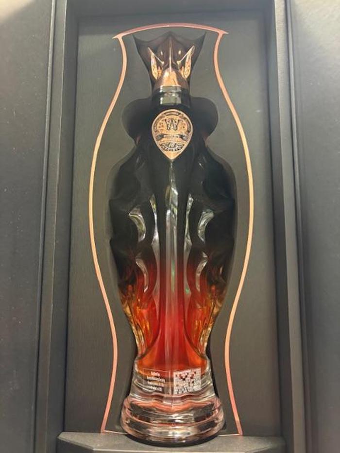 Brown's Bottle Shop Image