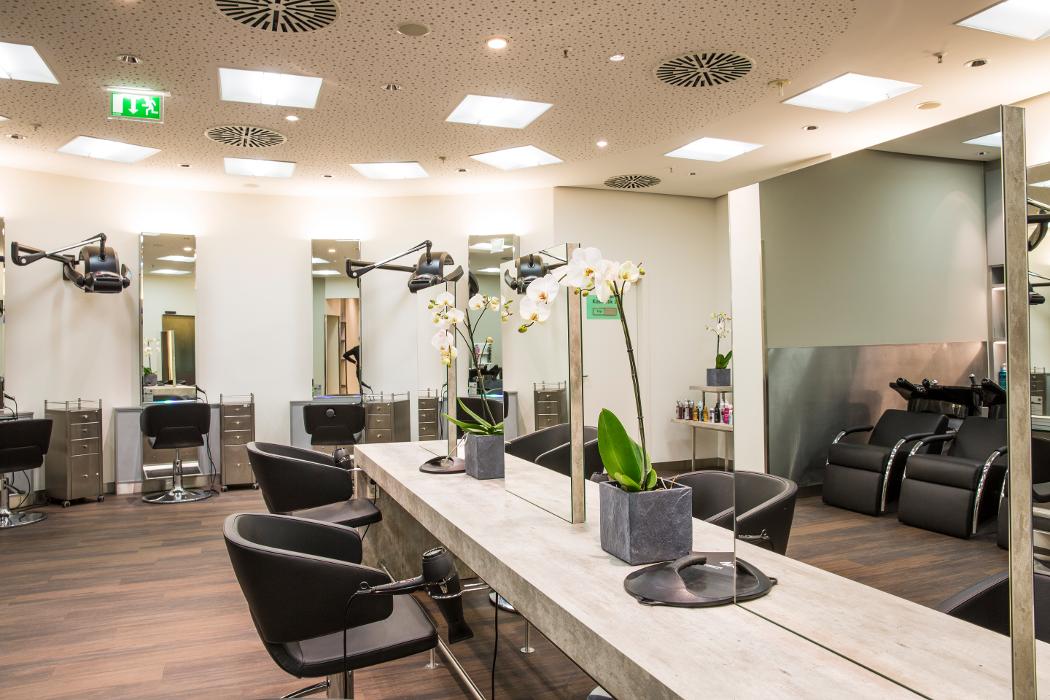 DIE FRISEURE - Breuninger Ludwigsburg, Heinkelstraße in Ludwigsburg