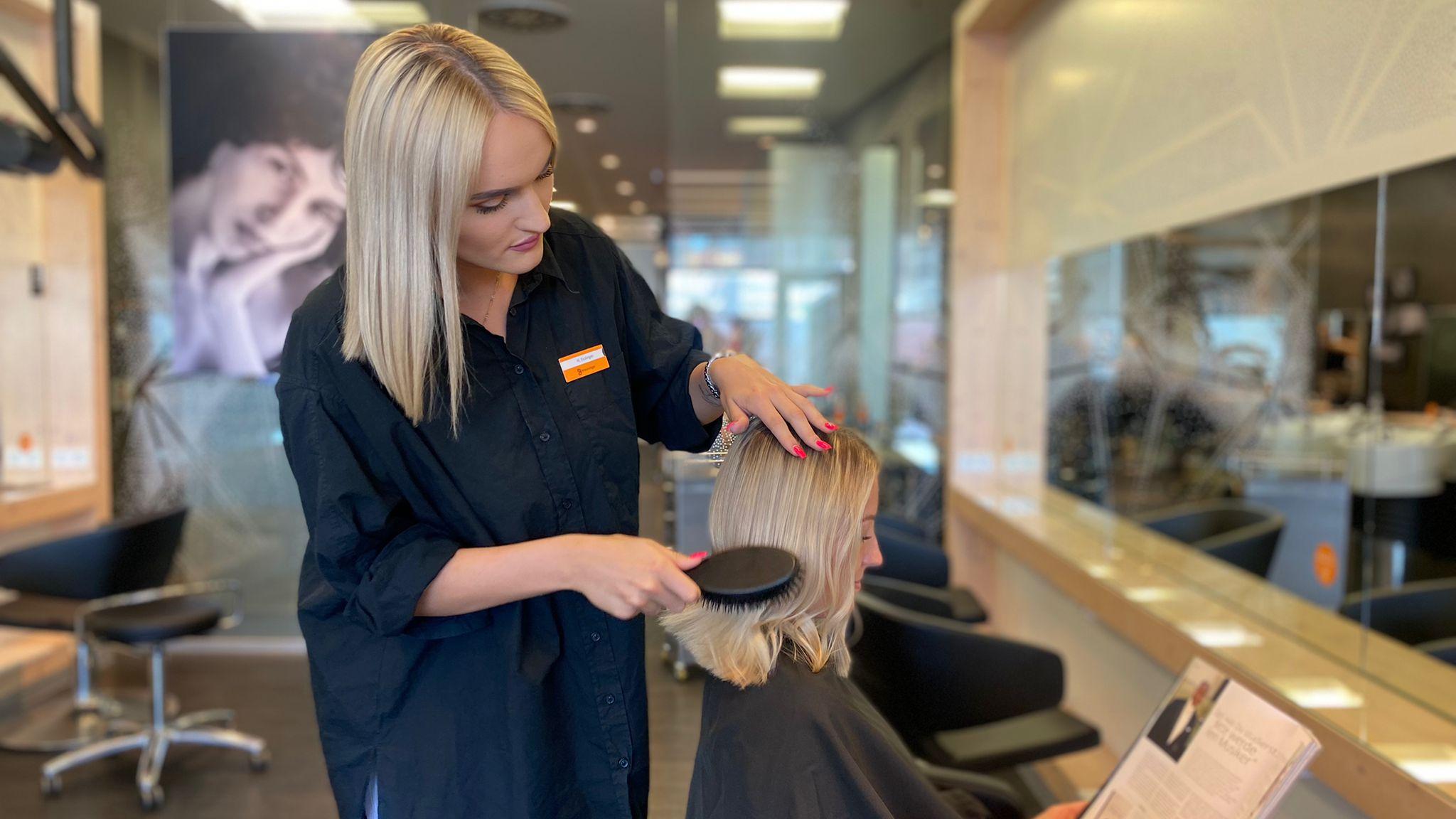 DIE FRISEURE - Breuninger Sindelfingen, Tilsiter Straße in Sindelfingen