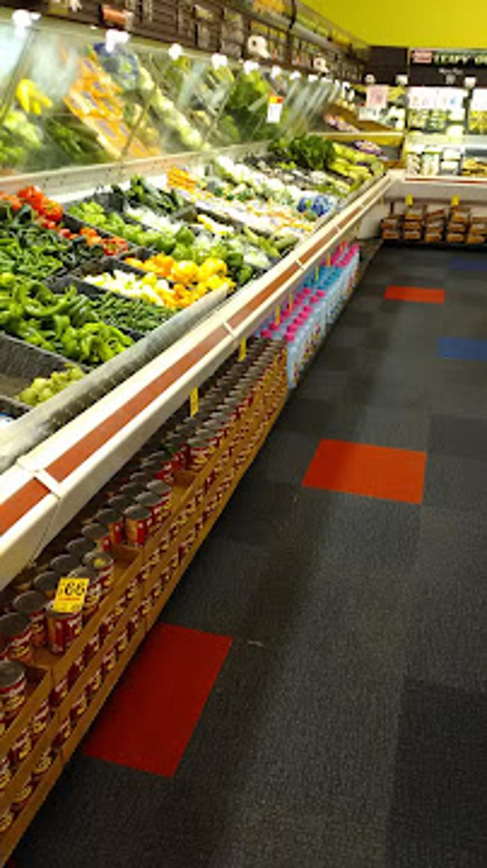 Lowe's Market - Dimmitt, TX