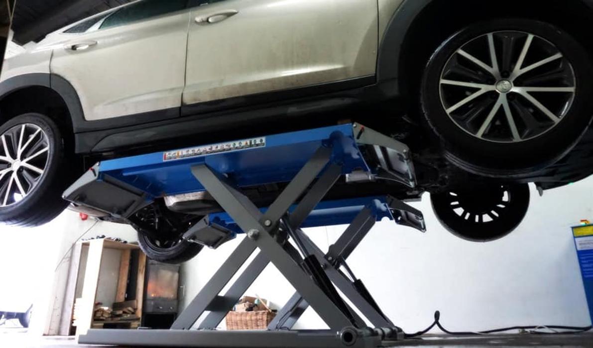 Reifen Service KA, Klütjenfelder Straße in Hamburg