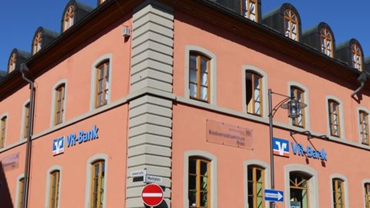 VR-Bank Main-Rhön eG Filiale Bischofsheim, Marktplatz in Bischofsheim an der Rhön