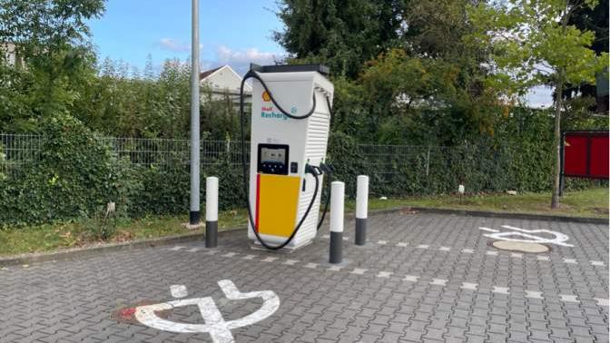 Shell Recharge Charging Station, Schiffenberger Weg in Gießen