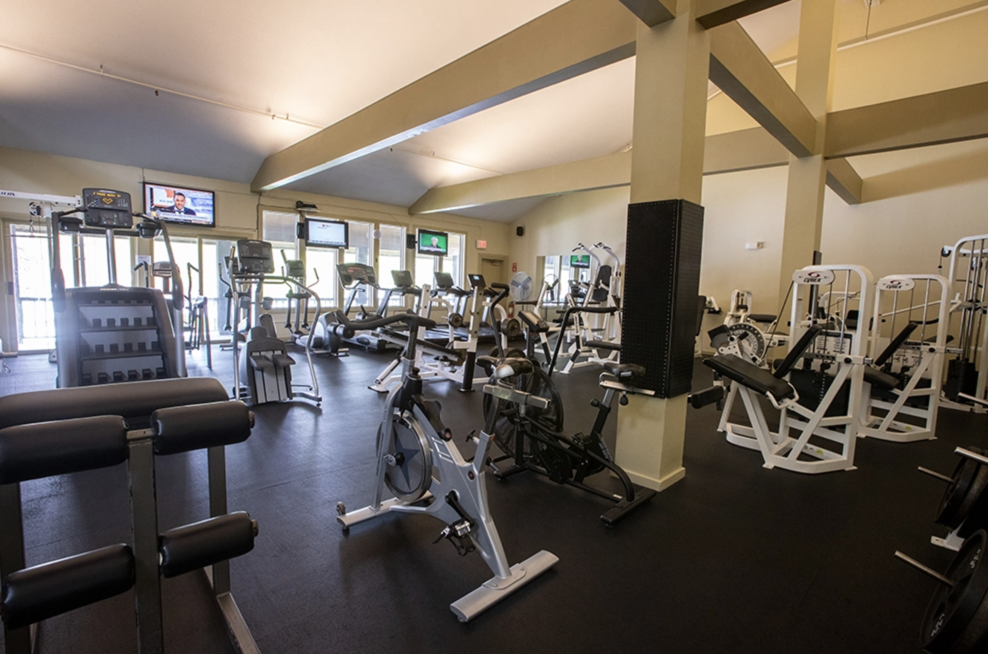 Image 4 | Pico Fitness Center