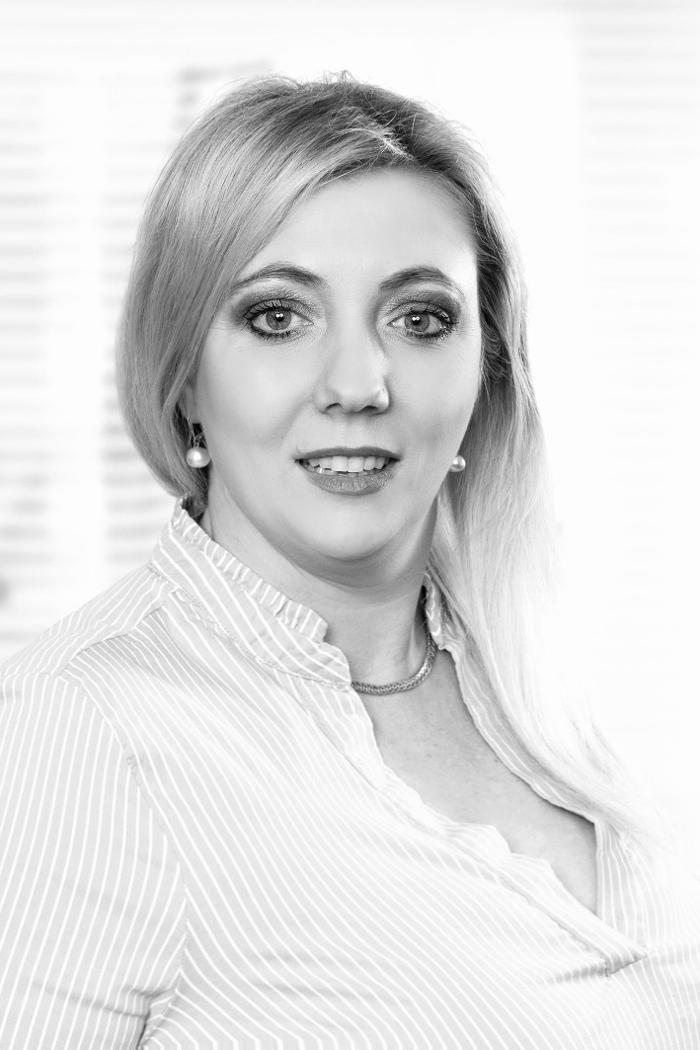 ERGO Versicherung / DKV Marta Teresa Braunschweig, Aachener Straße in Köln