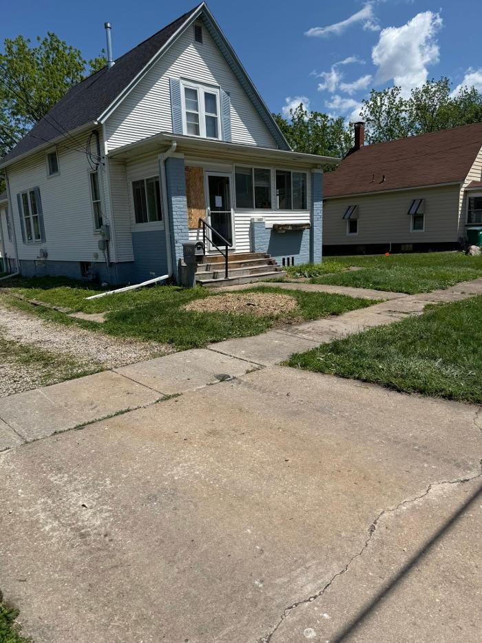 Plue's Tree Service Image