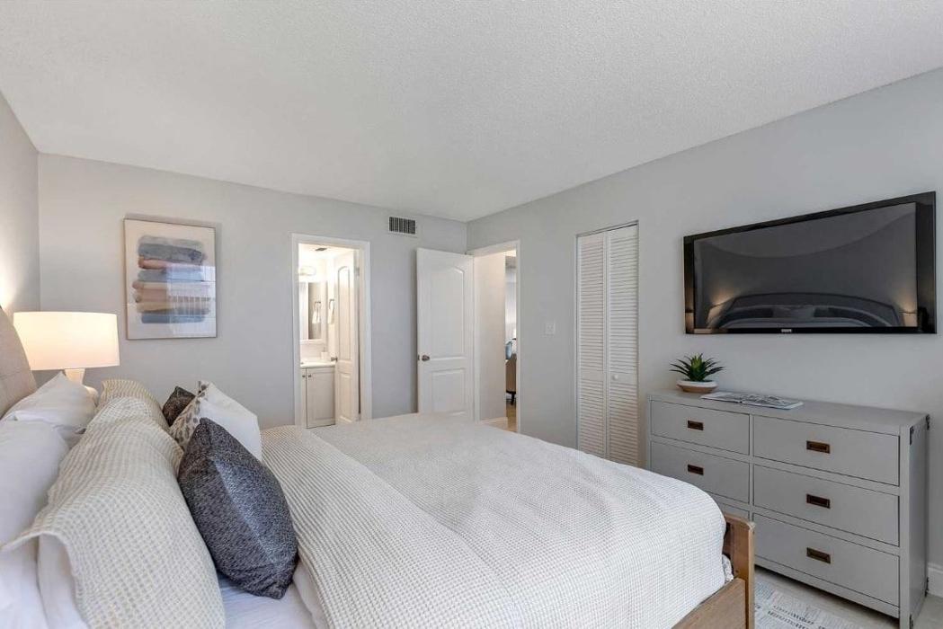 Amberstone Apartments - Pompano Beach, FL