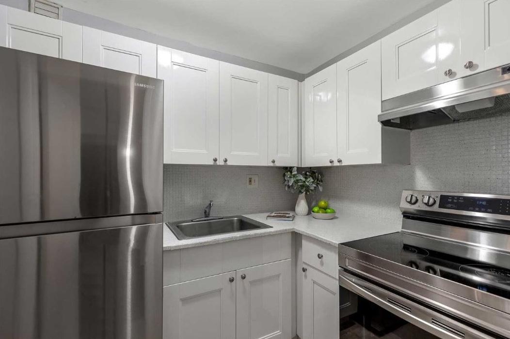 Amberstone Apartments - Pompano Beach, FL